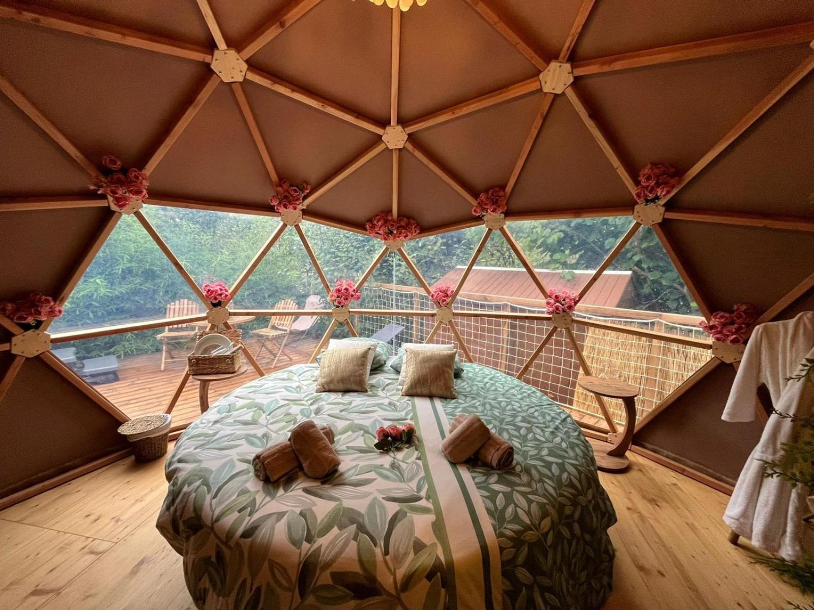 Le Nid D'Eliyah, Suites Avec Jacuzzi 15Min Disneyland Paris Nanteuil-les-Meaux Ngoại thất bức ảnh