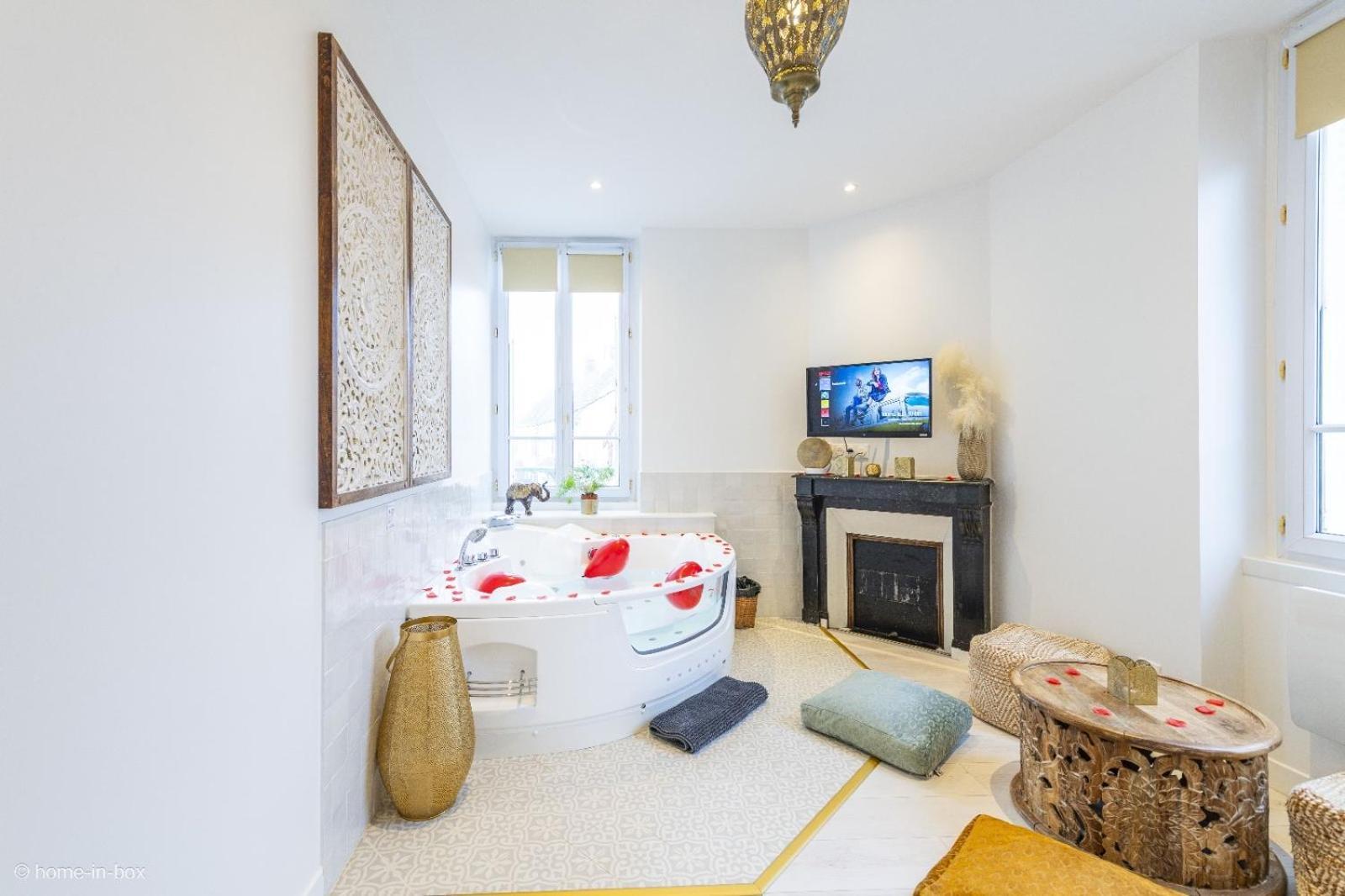 Le Nid D'Eliyah, Suites Avec Jacuzzi 15Min Disneyland Paris Nanteuil-les-Meaux Ngoại thất bức ảnh