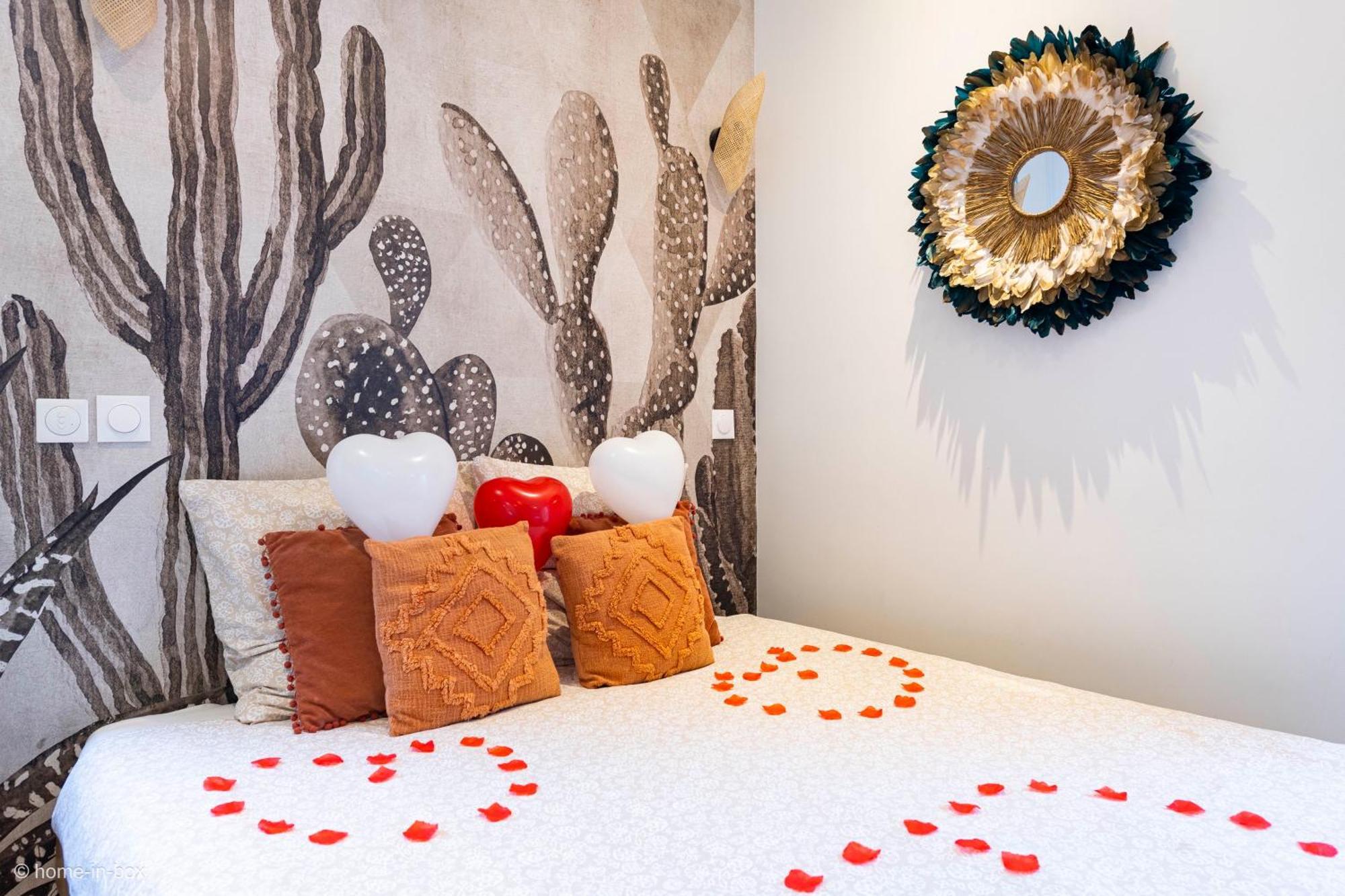 Le Nid D'Eliyah, Suites Avec Jacuzzi 15Min Disneyland Paris Nanteuil-les-Meaux Ngoại thất bức ảnh